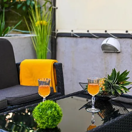 Cozy In Okrug Gornji With Kitchen Appartement *